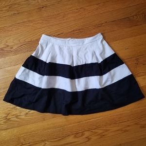 Express Black & White Pleated Skirt - Size 8